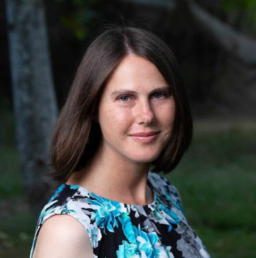 Meet your Posher, Danelle